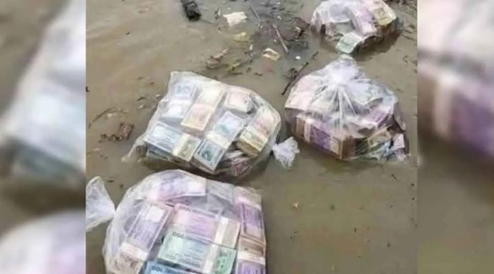 টাকার বস্তা ভাসছে নদীতে, অতঃপর...